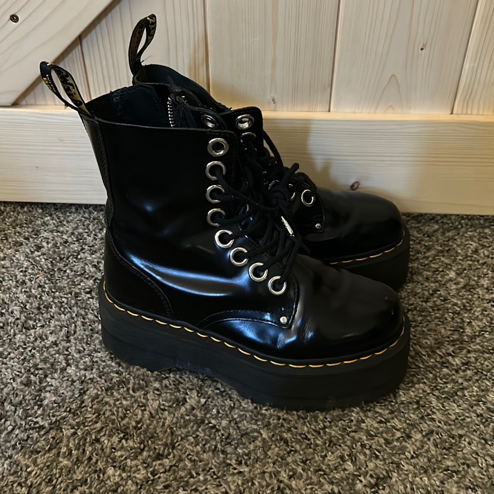 Dr. Martens Jadon Max